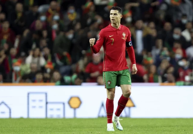 CR7 La operación con el Nápoles sería factible con la venta de Osimhen al United.