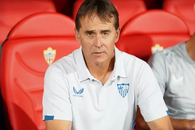 Lope Julen Lopetegui, en el banquillo contra el Almería.
