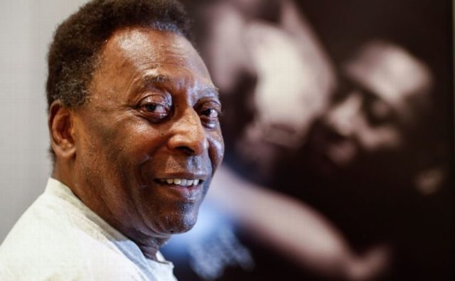 Pele El exfutbolista fue operado en septiembre pasado de un tumor en el colon.