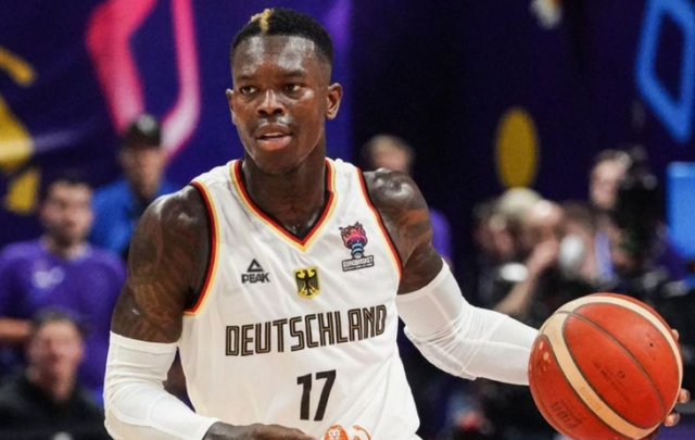 Dennis Los Lakers le dieron un contrato de un año a Dennis Schröder.