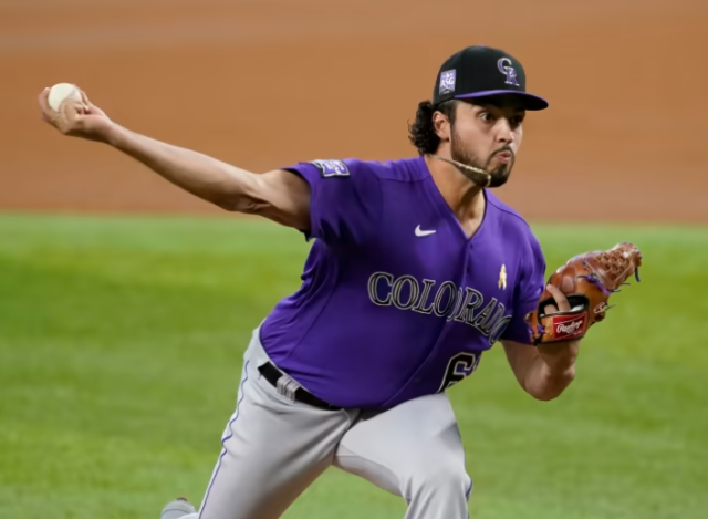Justin Lawrence lanzó 1.2 entradas sin permitir carreras.
