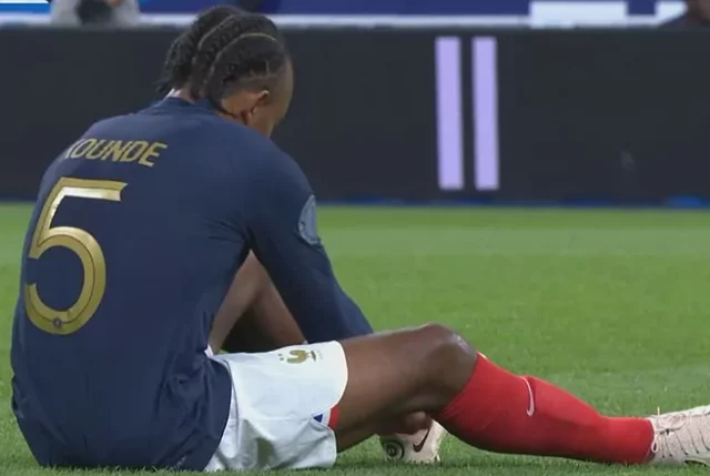 Koun Koundé se marcha lesionado en el partido de Francia ante Austria.