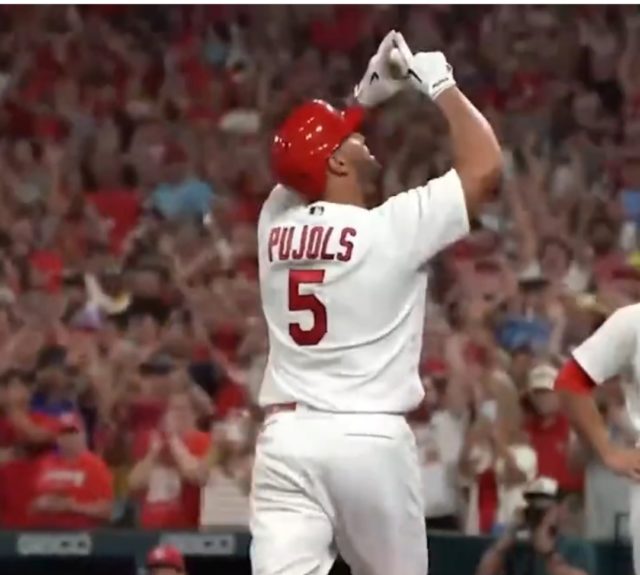 Puj Albert Pujols quedó a 2 de llegar a los 700 cuadrangulares.