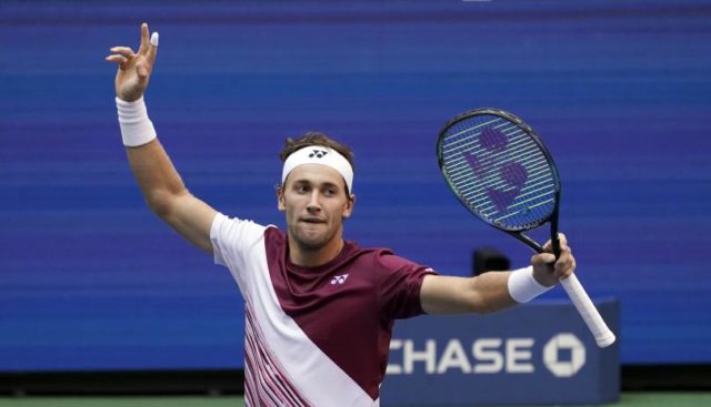 Ruud Ruud elimina de la lucha por el número uno mundial a Rafa Nadal.