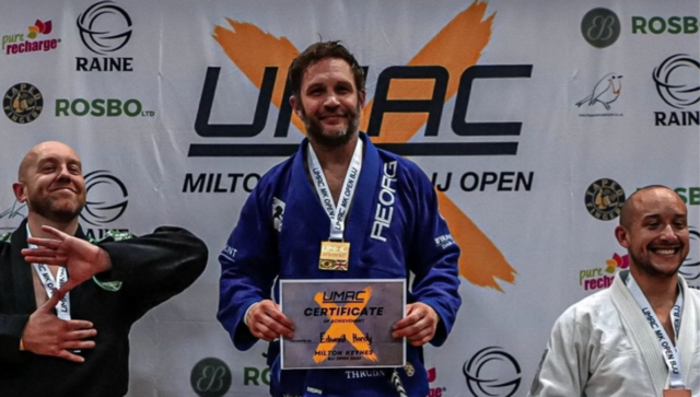 Tom El actor y productor Tom Hardy descubre nueva faceta en las artes marciales.
