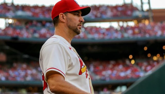 Adam Wainwright hizo 32 aperturas con los Cardenales este año.