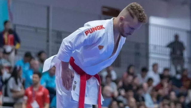 Cencion Héctor Cención logró la medalla de bronce en kata individual masculina.