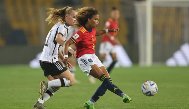 España España sacó agónico triunfo con gol de último minuto.