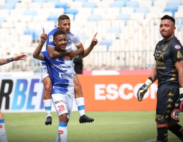 Gaby Gabriel Torres anotó los dos goles desde el punto penal.