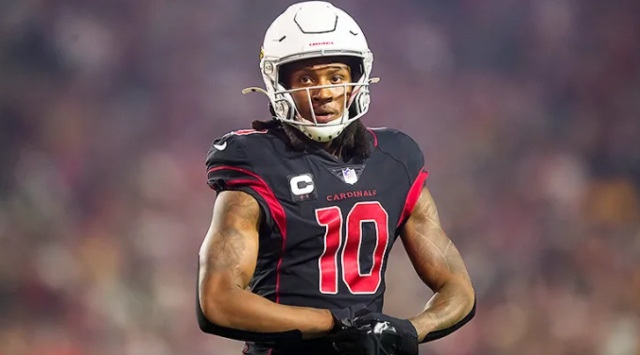 Hopkins Hopkins hizo su debut en la campaña, tras cumplir una suspensión.