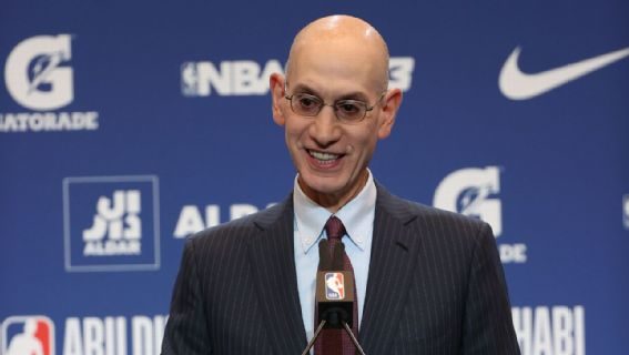 Adam Adam Silver, comisionado de la NBA, dice que conoce a Irving.