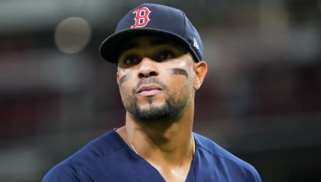 Boga Xander Bogaerts tomó la opción de exclusión voluntaria.