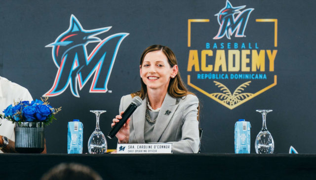 Caroline Marlins ascendieron este lunes a O'Connor al cargo.