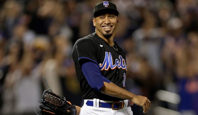 Diaz Edwin Díaz y los Mets acordaron $102 millones y cinco años.