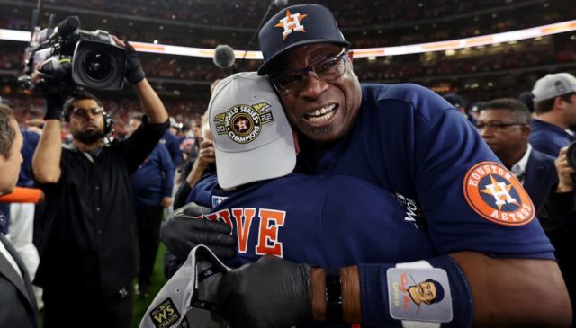 Dusty Dusty Baker ganó uno y ahora quiere dos Series Mundiales.