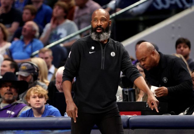 Jacque Vaughn se había desempeñado como entrenador interino.