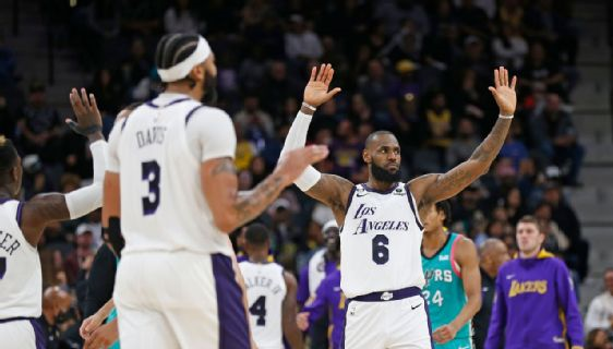 LeBron reapereció después de cinco juegos de inactividad.