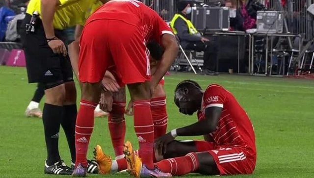 Mané Mané intentó seguir, pero se volvió a sentar y pidió el cambio,