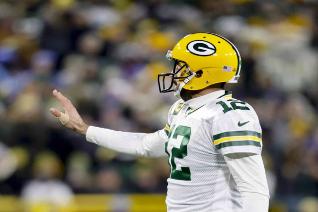 Rodgers se lesionó en el partido de los Packers en Londes.