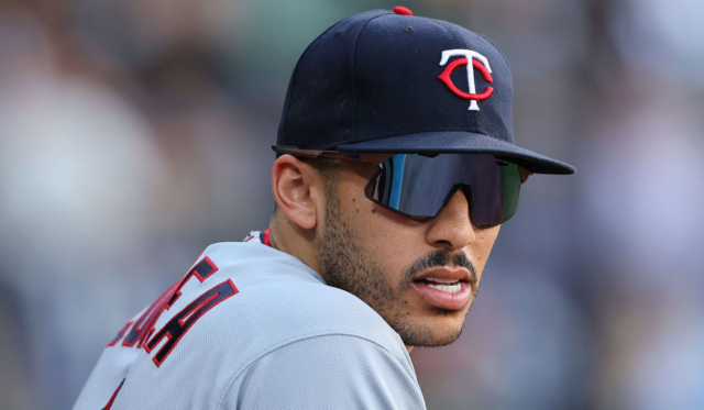 Correa Los Bombarderos no tuvieron mucha producción en el 2022 en el campocorto.