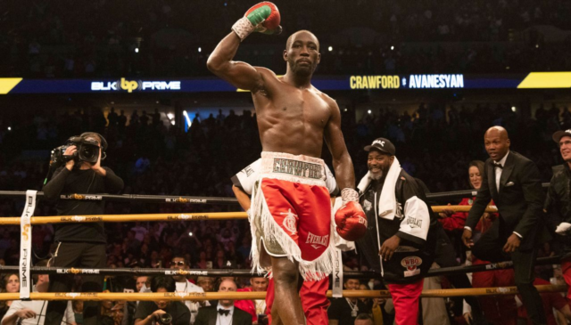 Crawford Crawford mantuvo su invicto en 39 peleas y ahora con 30 KO.