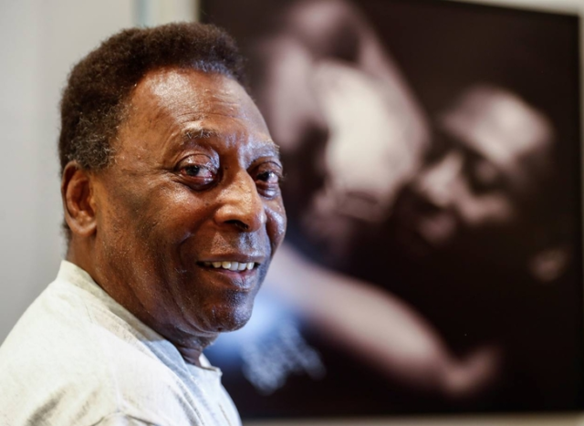 Edson Edson Arantes do Nascimento 'Pele' está recuido desde el martes.