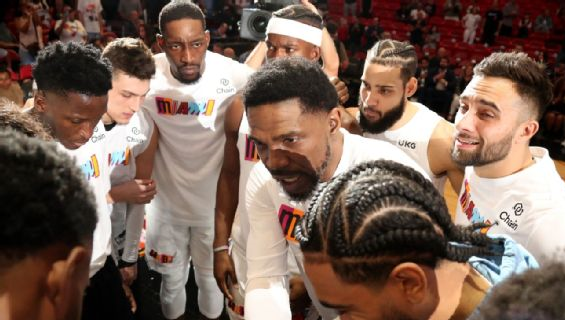 Heat Miami incluyó el jueves a 12 de 16 jugadores en el informe de lesiones.