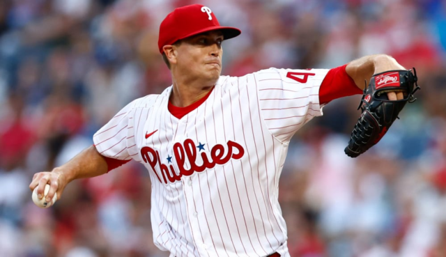 Kyle Gibson, de 35 años, terminó con 10-8 en la temporada de 2022.