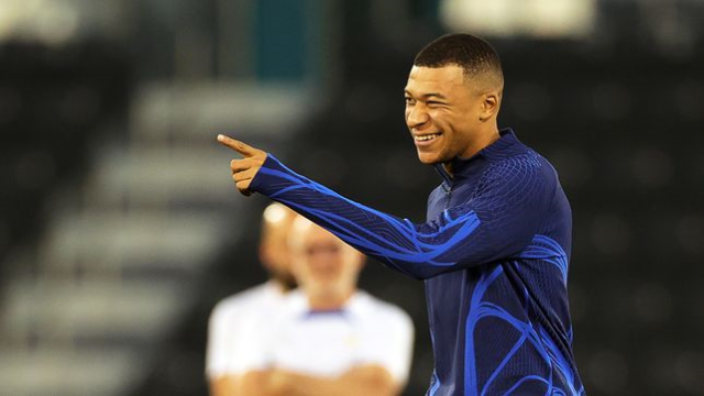 Mbappe Kylian Mbappé iría a la punta del atanque francés.