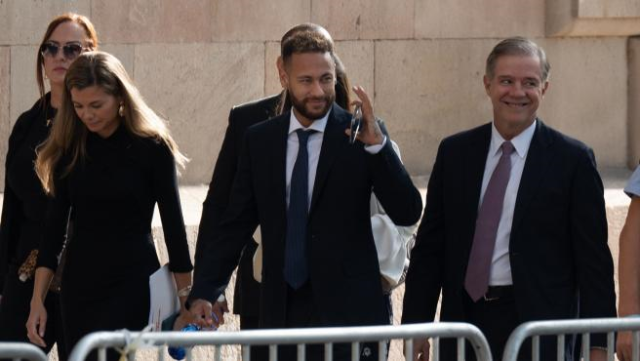 Ney Neymar y Bartomeu quedaron absueltos del delito de corrupción por su fichaje con el Barcelona.