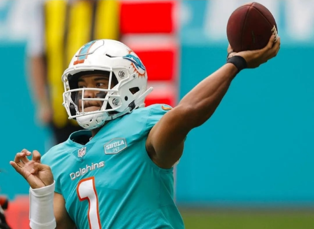 Es posible que Tua no pueda jugar el partido ante los Patriots.