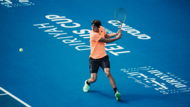 Zverek El alemán derrotó en dos sets a Dominic Thiem en su regreso.