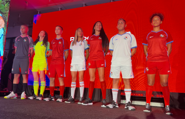 Reebok vuelve a patrocinar a selecciones de Panamá y presenta camisetas.