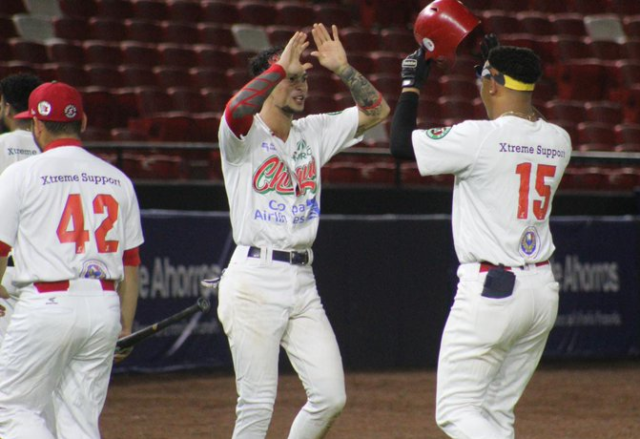 Federales Los Federales dominaron toda la temporada y barrieron a los Atlánticos en la serie final.