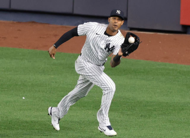 Hicks Hicks tuvo una dura campaña en el 2022, bateando .216/.330/.313.