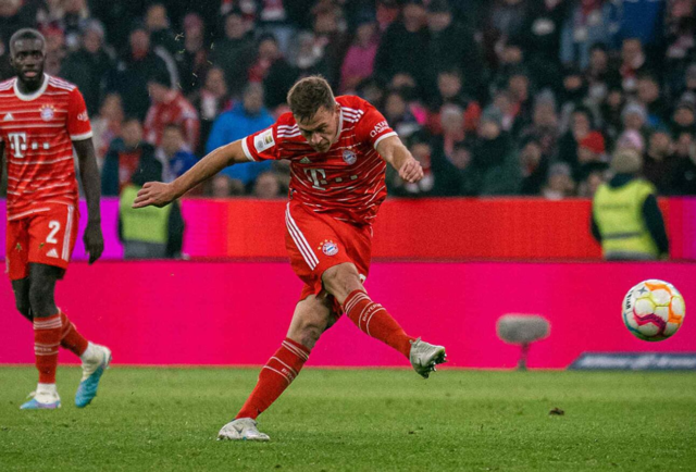 Kimmich anotó un estrastoférico gol que le dio el empate al Bayern ante el Colonia.