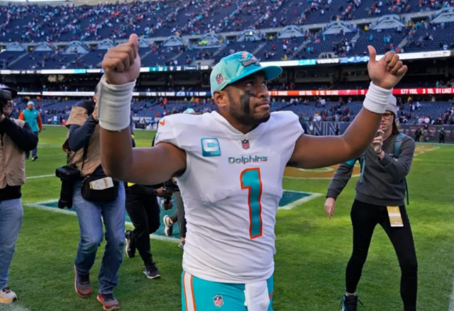 Tua Tagovailoa sigue en el protocolo de conmociones cerebrales.