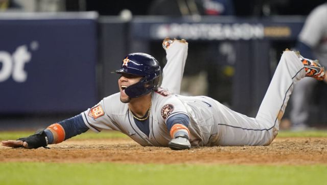 Yuli Los días de Gurriel en Houston parecían haber terminado.