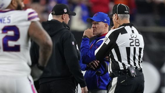 Zac Taylor elogió el modo en que McDermott lidió con la situación del lunes.