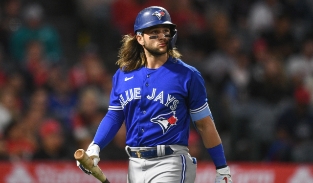 Bichette era el único jugador de Toronto pendiente de audiencia de arbitraje.