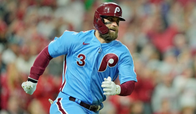 Harper se sometió a una cirugía en el codo derecho en noviembre.