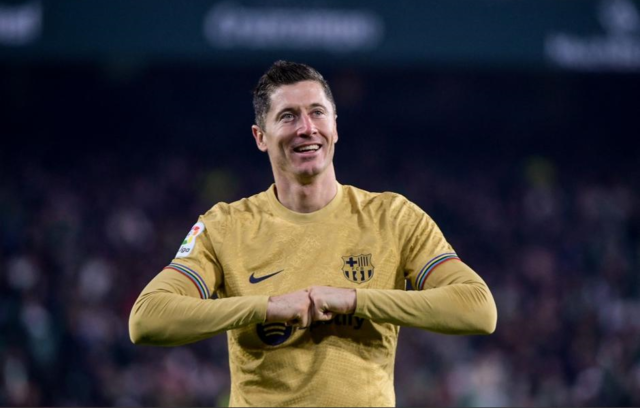 Lewy Lewandowski anotó el segundo gol y Barcelona derrota al Betis.