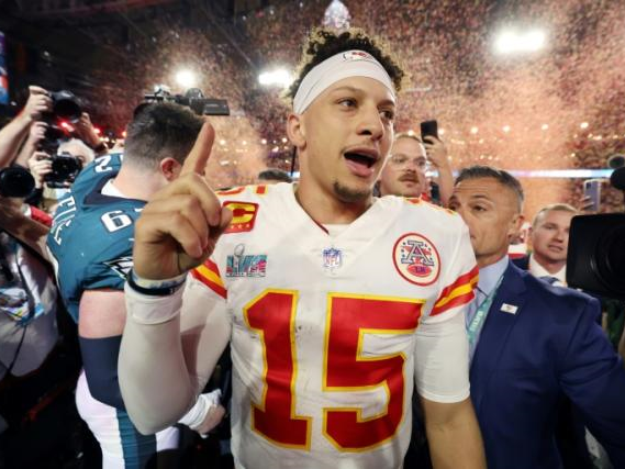 Mahomess Patrick Mahomes eligió el fútbol americano sobre el béisbol.