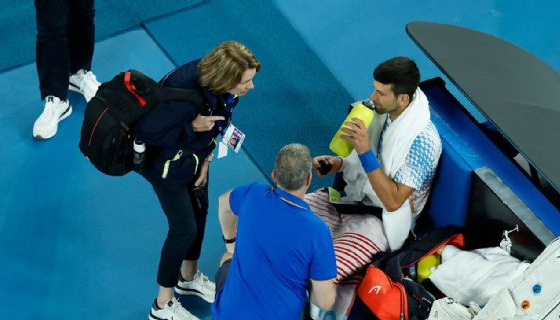 Novak Djokovic ganó en Australia con un desgarro de 3 centímetros en su muslo.