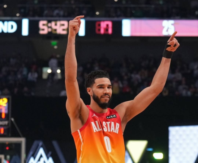 Tatum anotó 55 puntos en total y 27 en el tercer cuarto, ambas nuevas marcas en Juego de Estrellas.