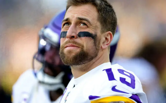 Adam Thielen había sus nueve temporadas con los Vikings.