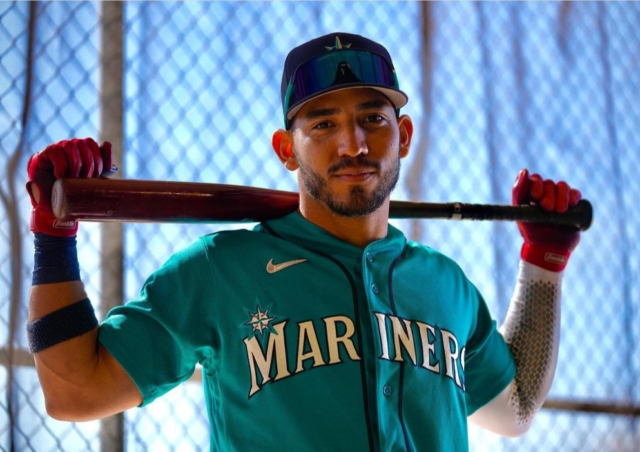 Caballero Caballero conectó cuadrangular en triunfo de Mariners.