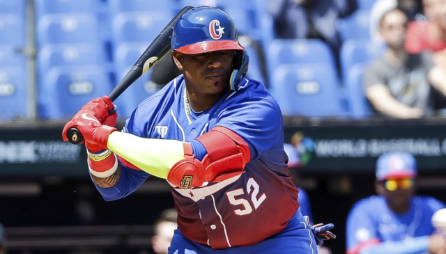 Cespedes Céspedes disputó los primeros dos encuentros de Cuba.
