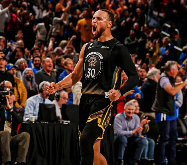 Stephen Curry lideró victoria de Golden State Warriors.