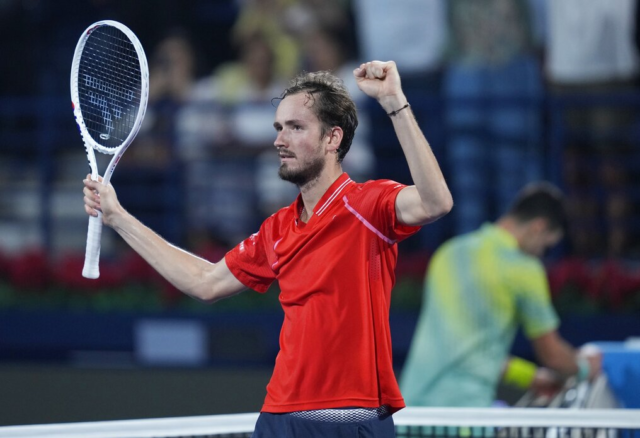 Daniil Medvedev eliminó a Djokovic de ATP Dubái 2023 y pasó a la final.